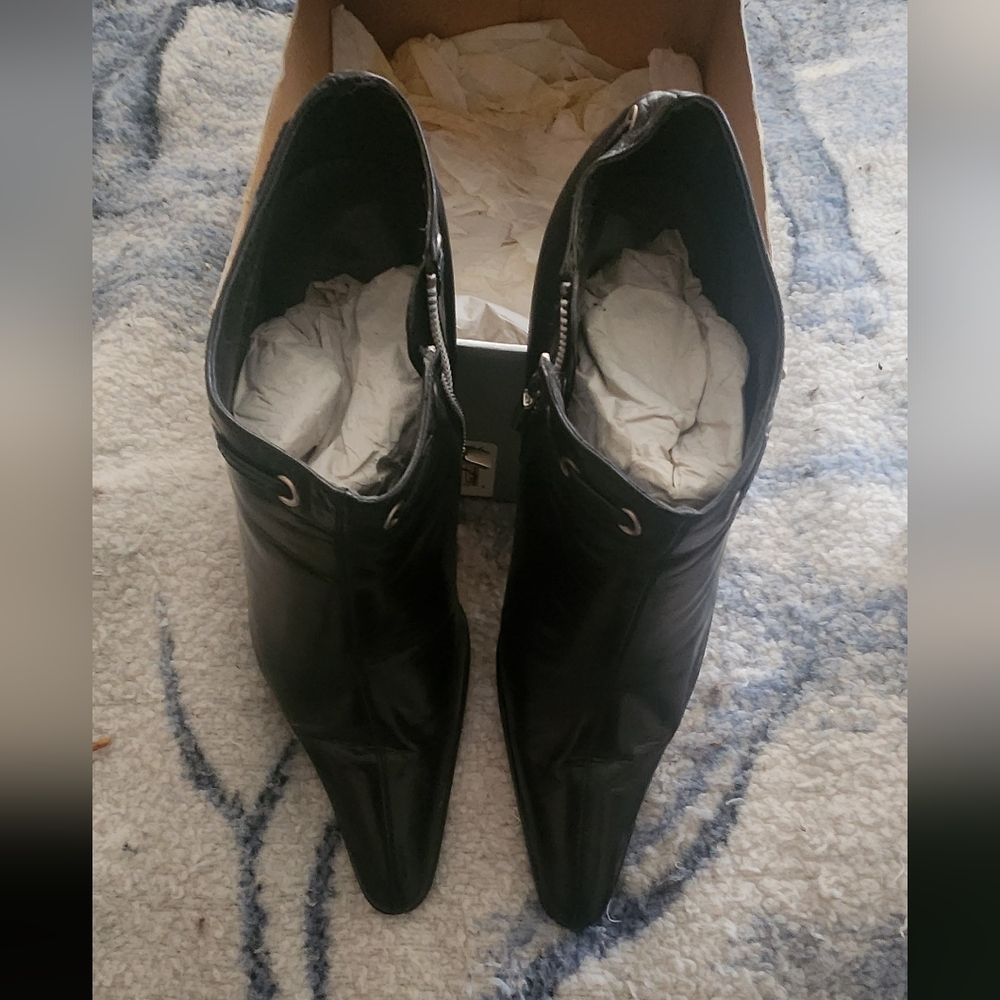 Black Leather Pointed Toe Boots